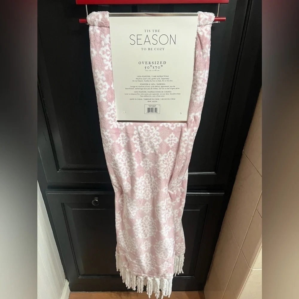 Pink Oversized Snowflake Throw NWT